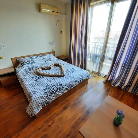 Апатаменти За Гости Sunshine И Glory Apartamento Sveti Vlas Exterior foto