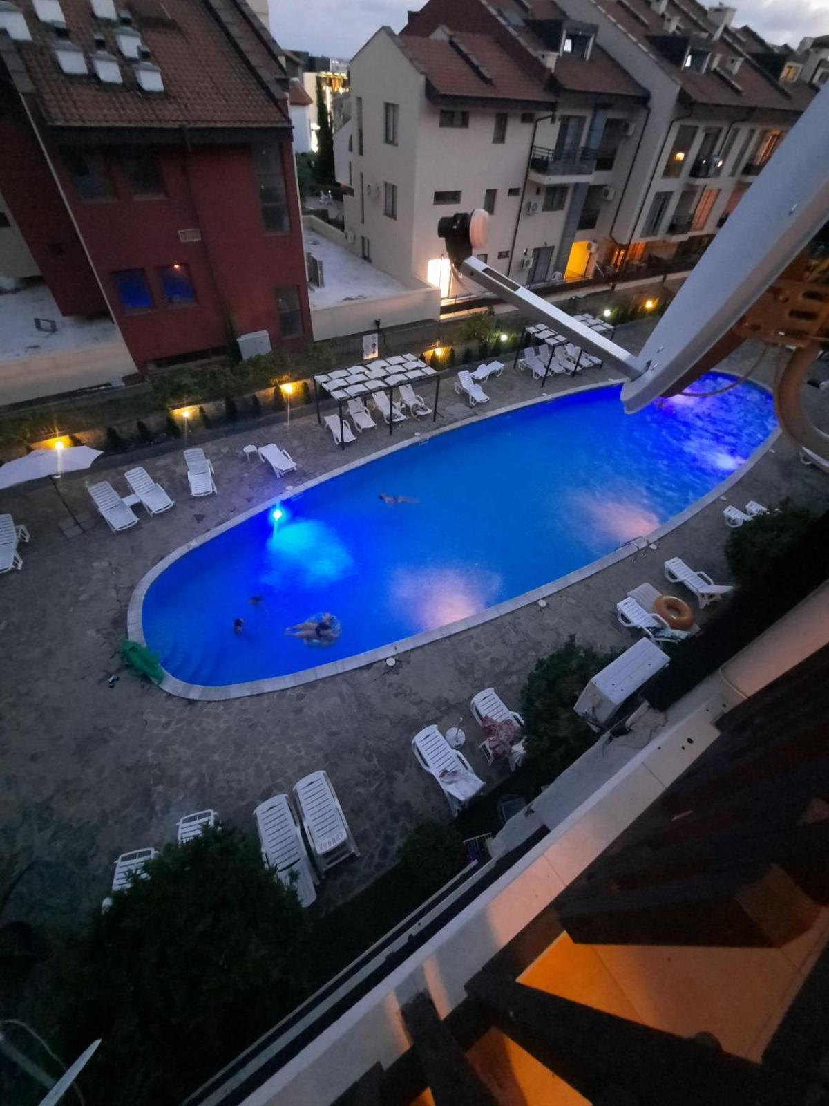 Апатаменти За Гости Sunshine И Glory Apartamento Sveti Vlas Exterior foto