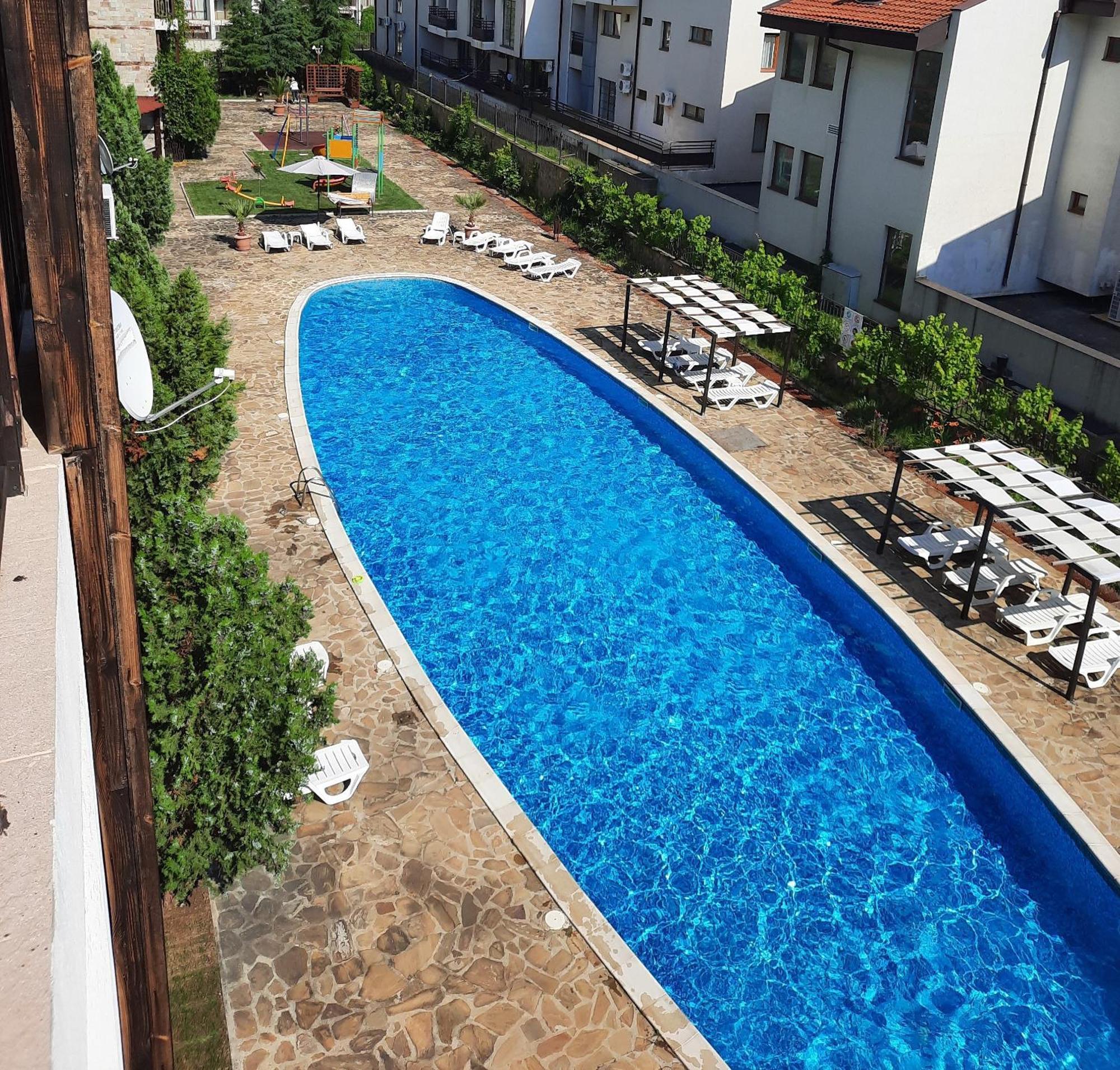 Апатаменти За Гости Sunshine И Glory Apartamento Sveti Vlas Exterior foto