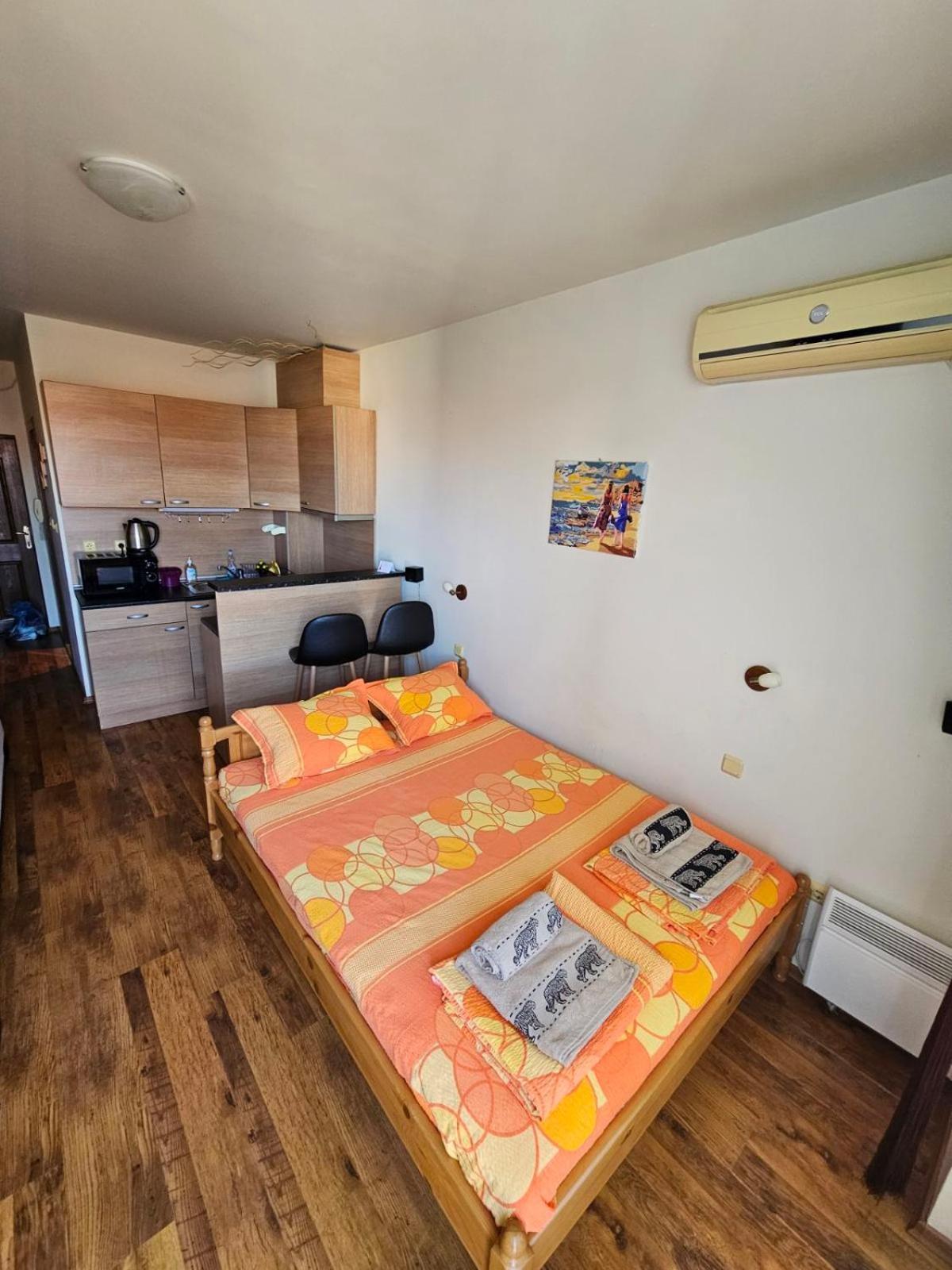 Апатаменти За Гости Sunshine И Glory Apartamento Sveti Vlas Exterior foto