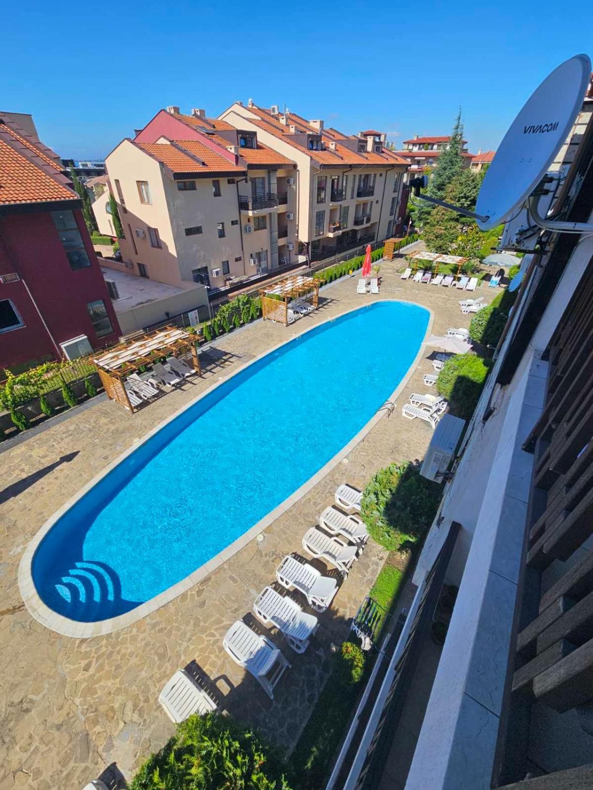 Апатаменти За Гости Sunshine И Glory Apartamento Sveti Vlas Exterior foto